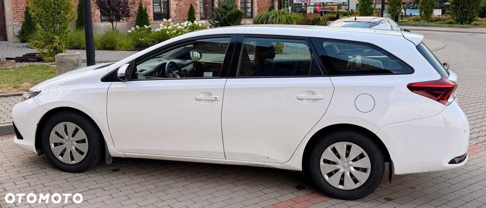 Toyota Auris - 4