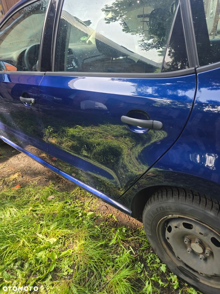 Drzwi lewy tył vw polo V 6R 6C w kolorze LD5Q - 2
