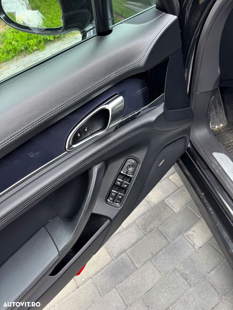 Porsche Panamera - 11