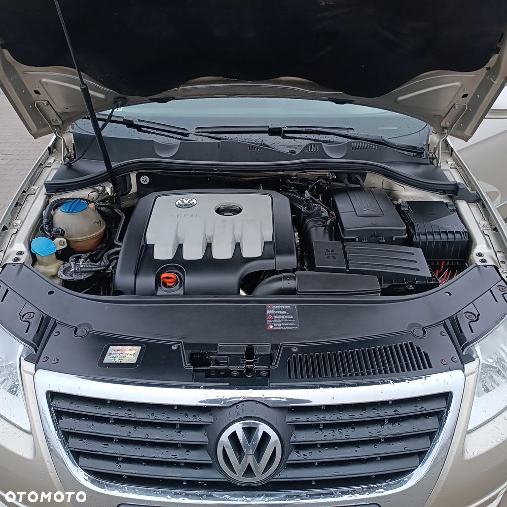 Volkswagen Passat 2.0 TDI Individual Chrom - 7