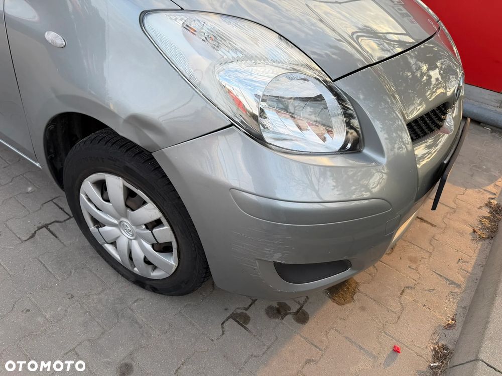 Toyota Yaris 1.0 Luna EU5 - 12