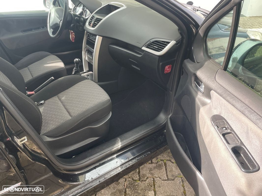 Peugeot 207 1.4 16V Active - 16