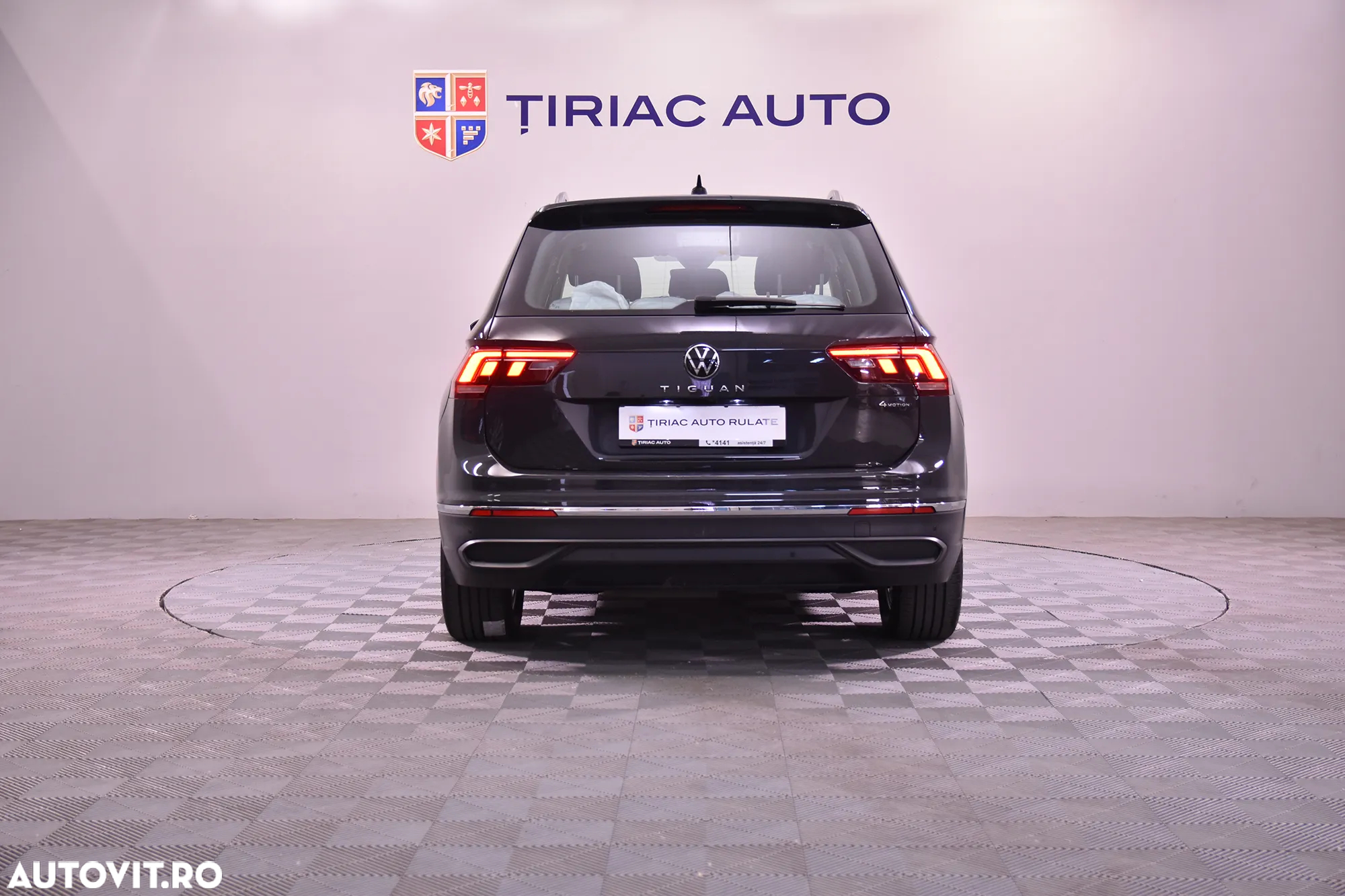 Volkswagen Tiguan - 4