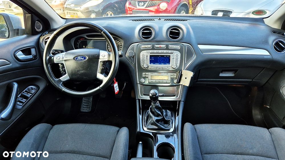 Ford Mondeo 2.0 Platinium X - 36