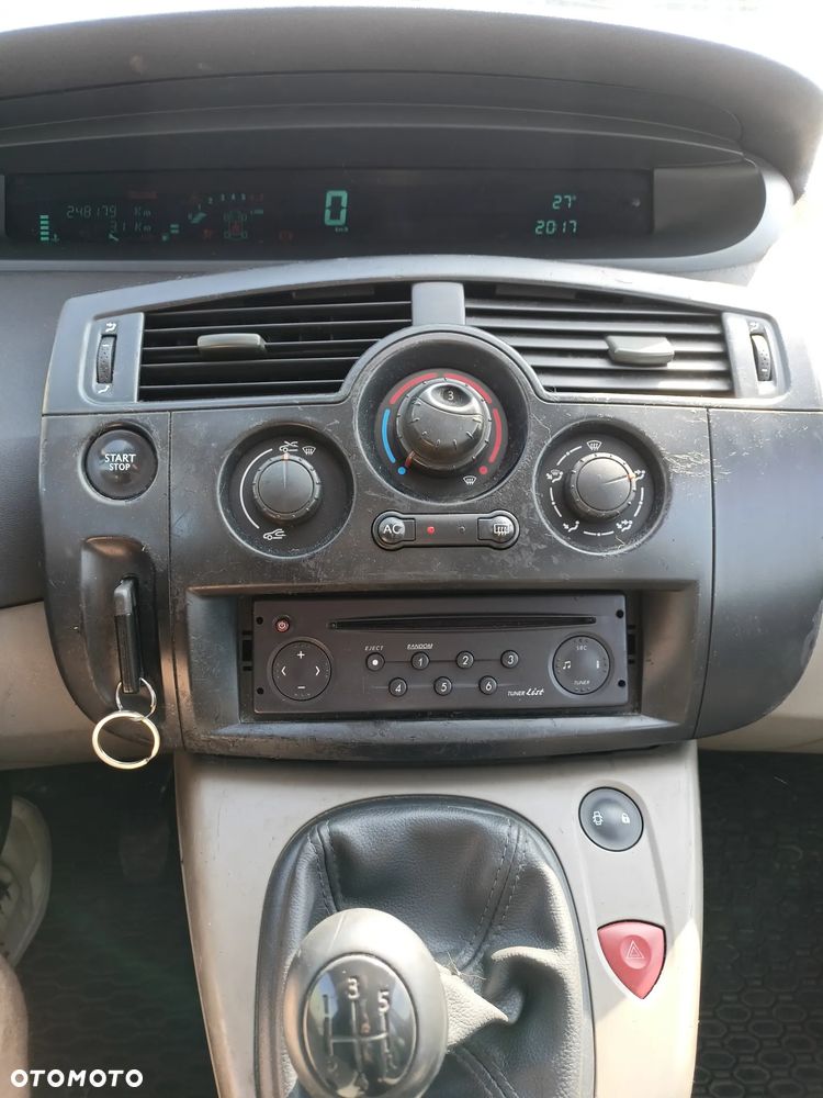Renault Scenic - 8