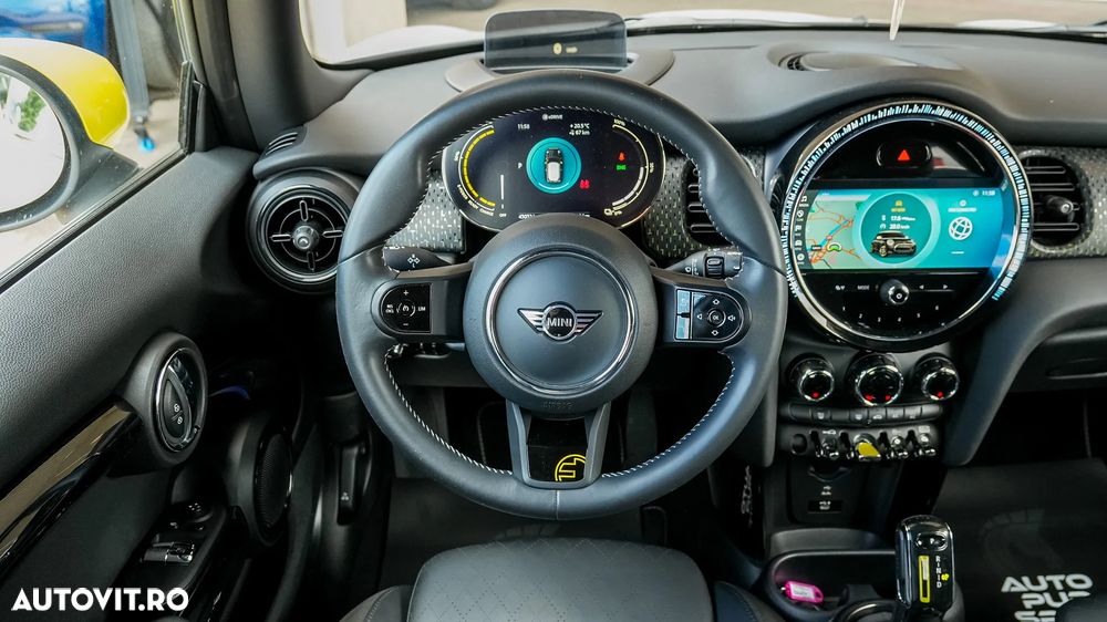 Mini Cooper SE Electric Trim - 11