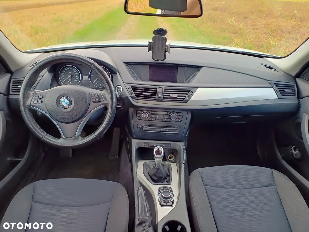 BMW X1 xDrive18d - 17