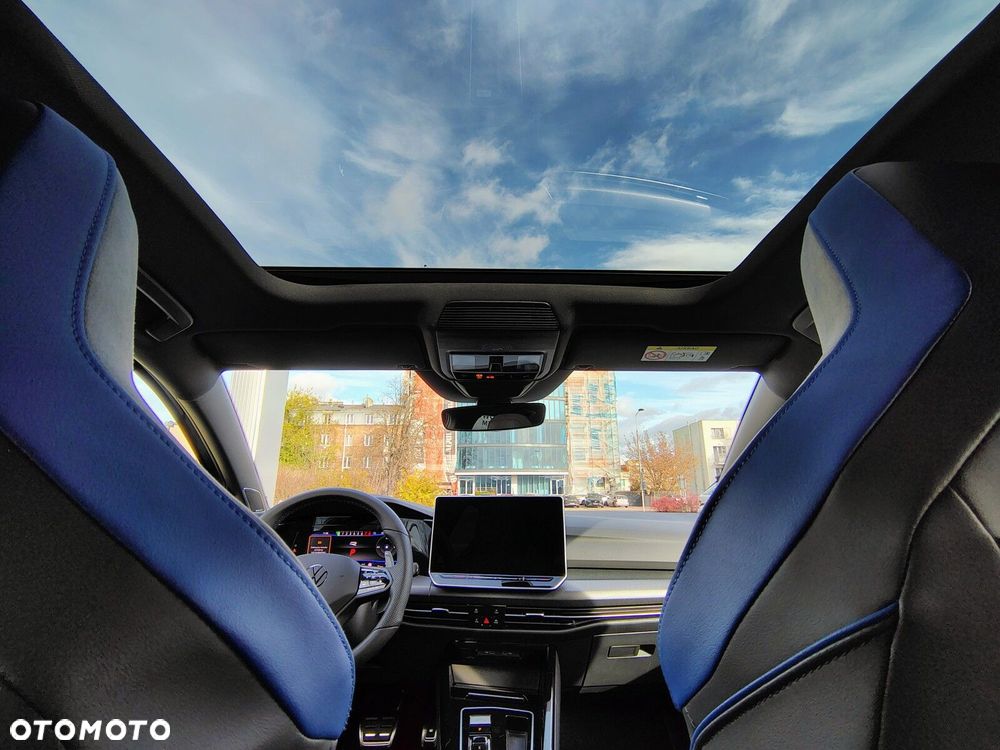 Volkswagen Golf - 28