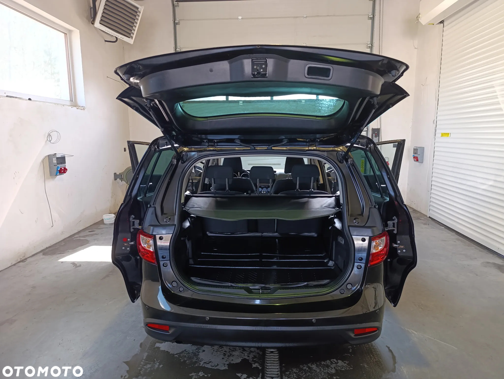Mazda 5 1.6 CD Navi + - 33
