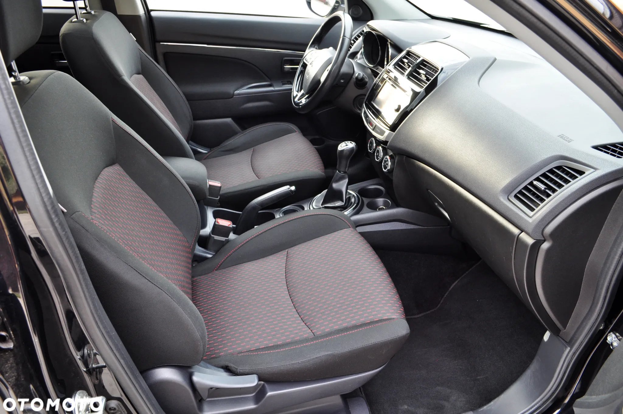 Mitsubishi ASX 1.6 Blue Sky Edition - 9