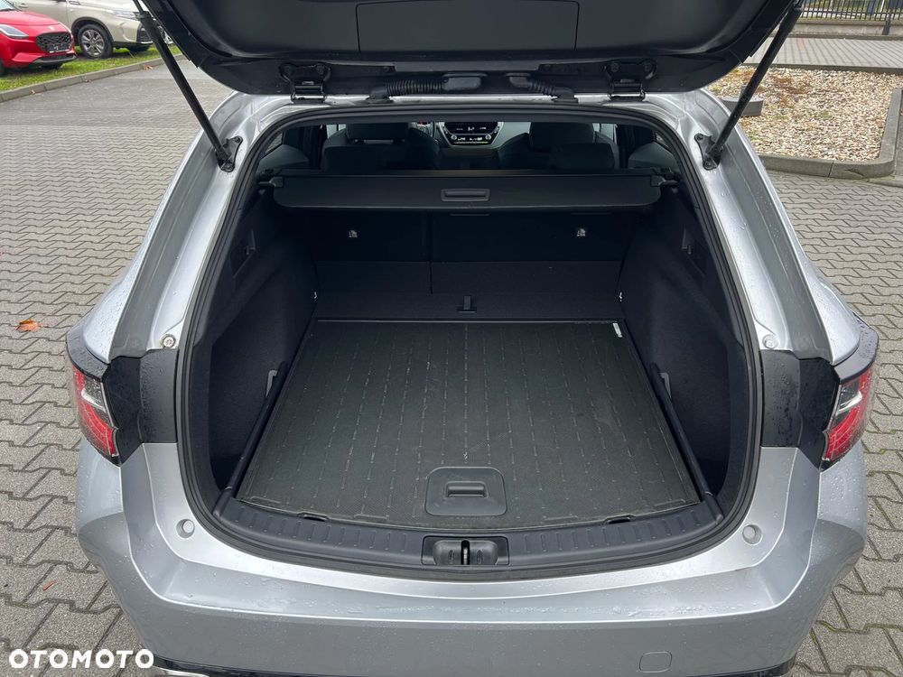 Suzuki Swace 1.8 Hybrid Premium Plus CVT - 22