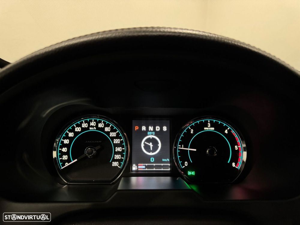 Jaguar XF Sportbrake 2.2 D Premium Luxury - 40