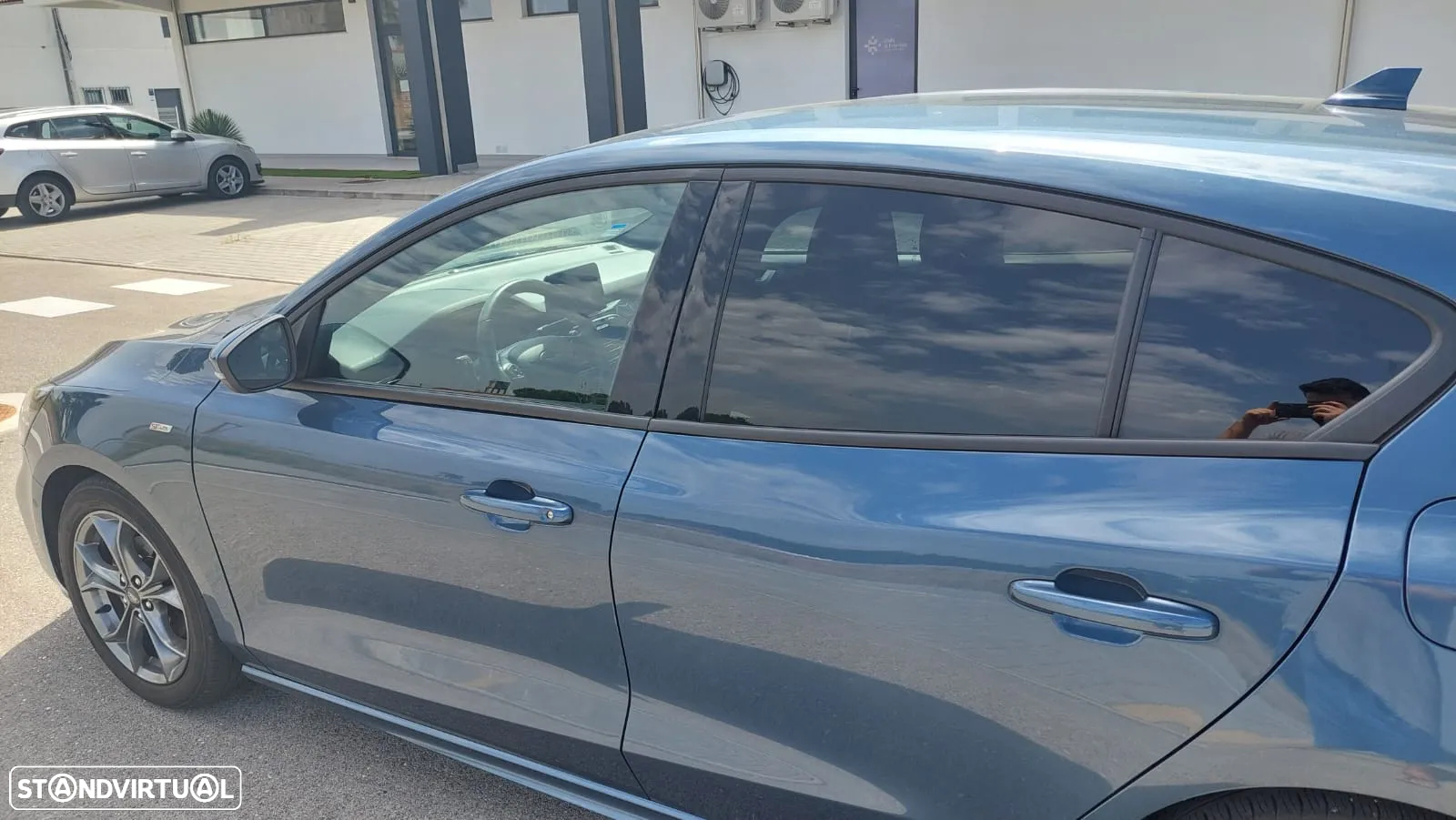 Ford Focus 1.0 EcoBoost MHEV ST-Line X - 11
