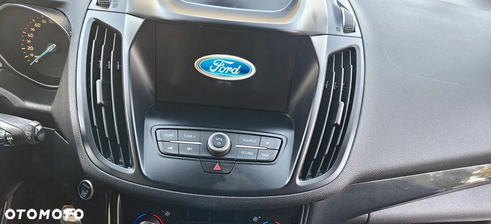 Ford Kuga - 34