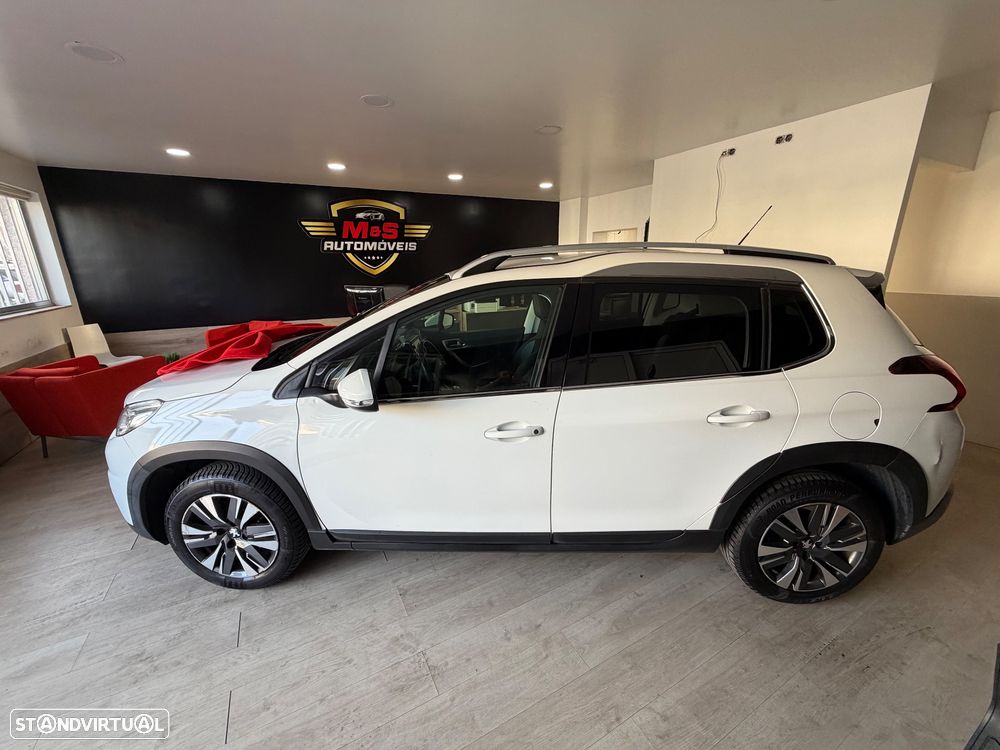 Peugeot 2008 PureTech 130 GPF Stop&Start Allure - 6