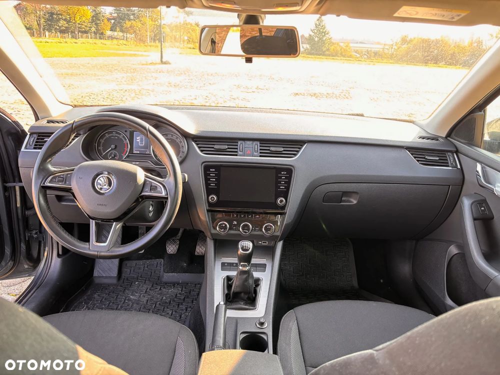 Skoda Octavia 1.4 TSI Ambition - 11