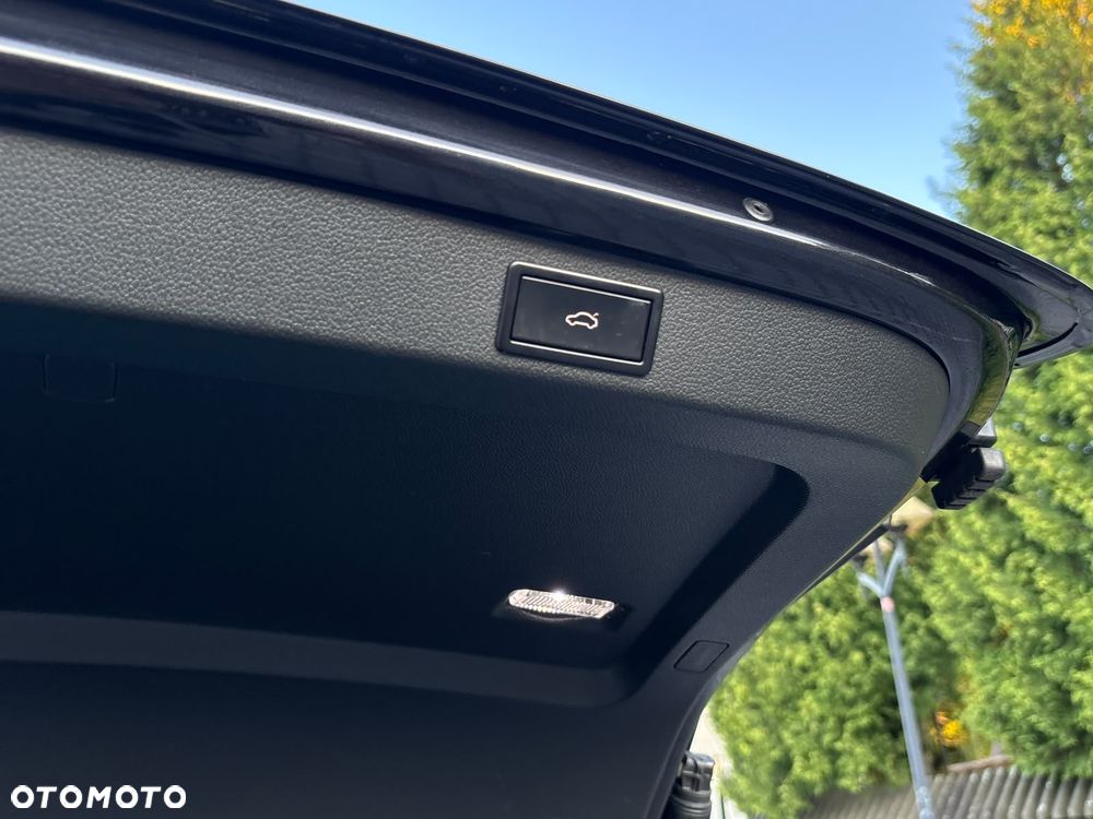 Skoda Superb 2.0 TDI DSG Premium Edition - 25
