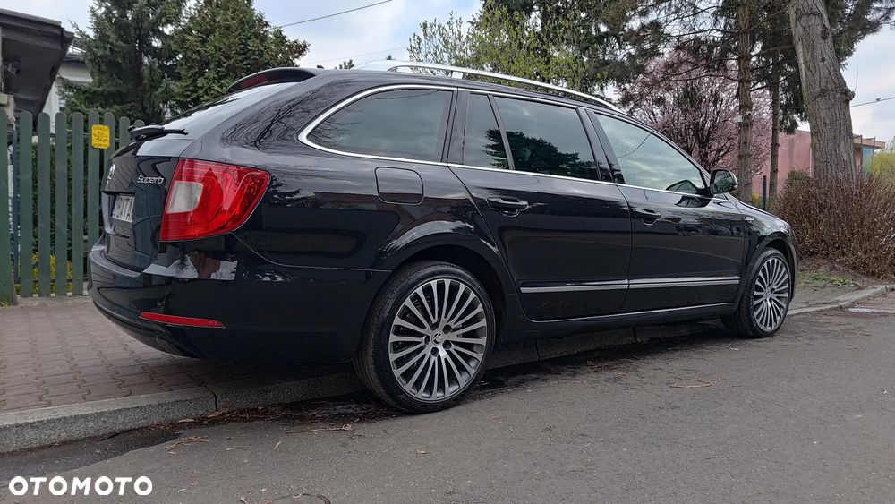 Skoda Superb 2.0 TDI L&K DSG - 8