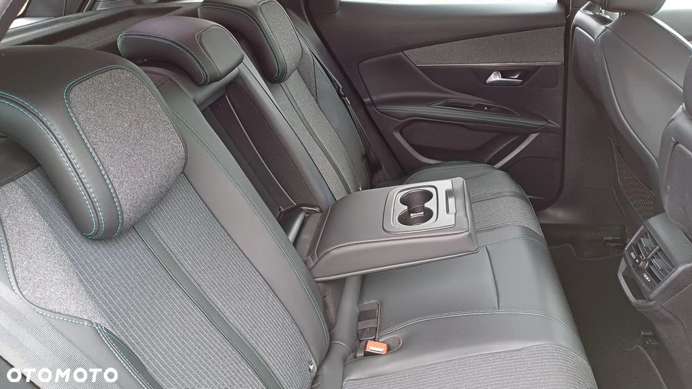 Peugeot 3008 1.6 PureTech Hybrid PHEV Allure Pack S&S EAT8 - 14