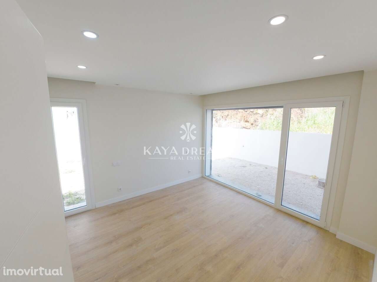 Moradia Nova T5 no Bairro do  Trigache em Famões, Odivelas - Grande imagem: 2/38