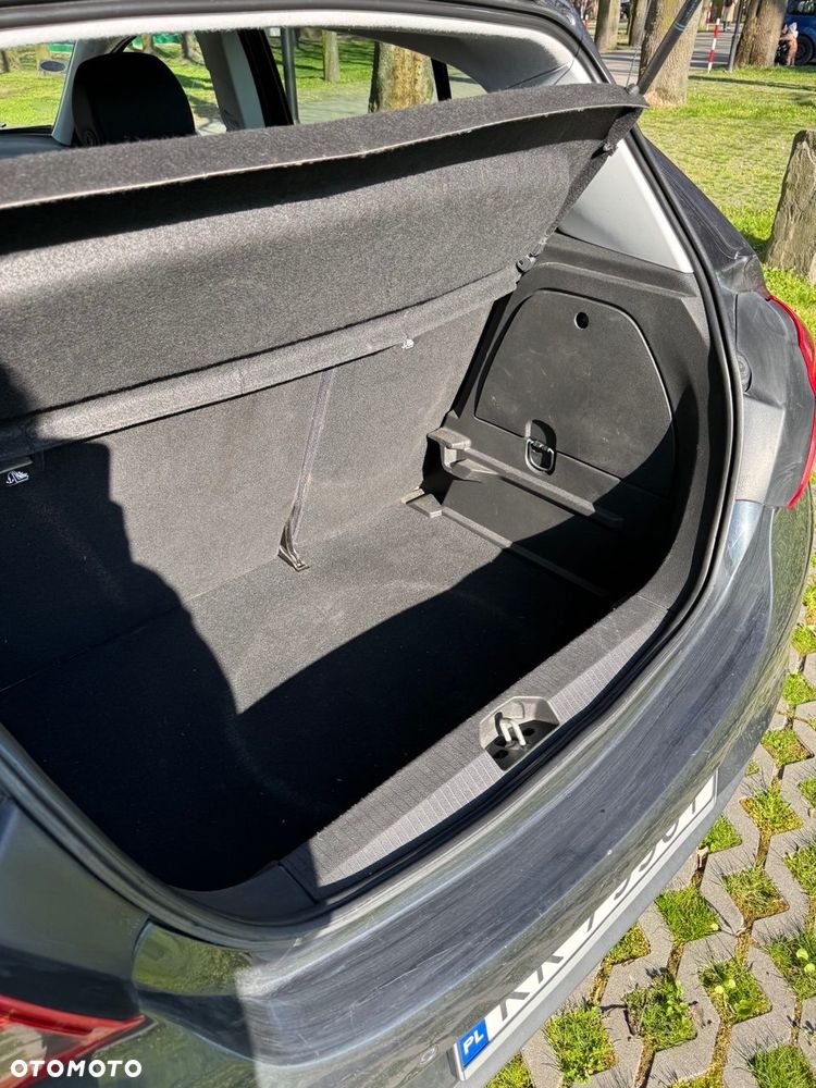 Opel Corsa 1.4 T Cosmo S&S - 11
