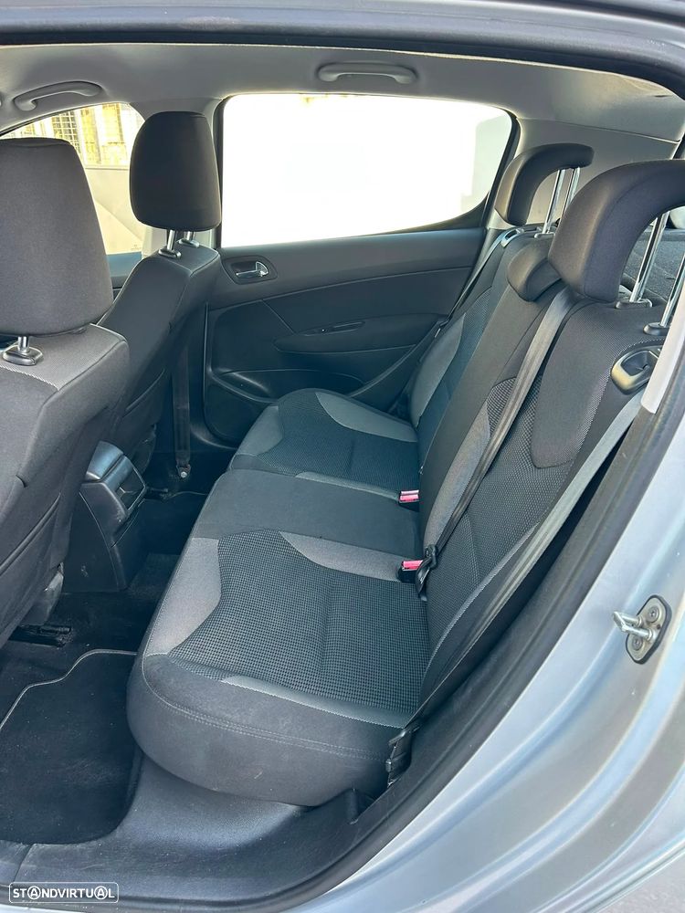 Peugeot 308 1.6 HDi Executive - 6