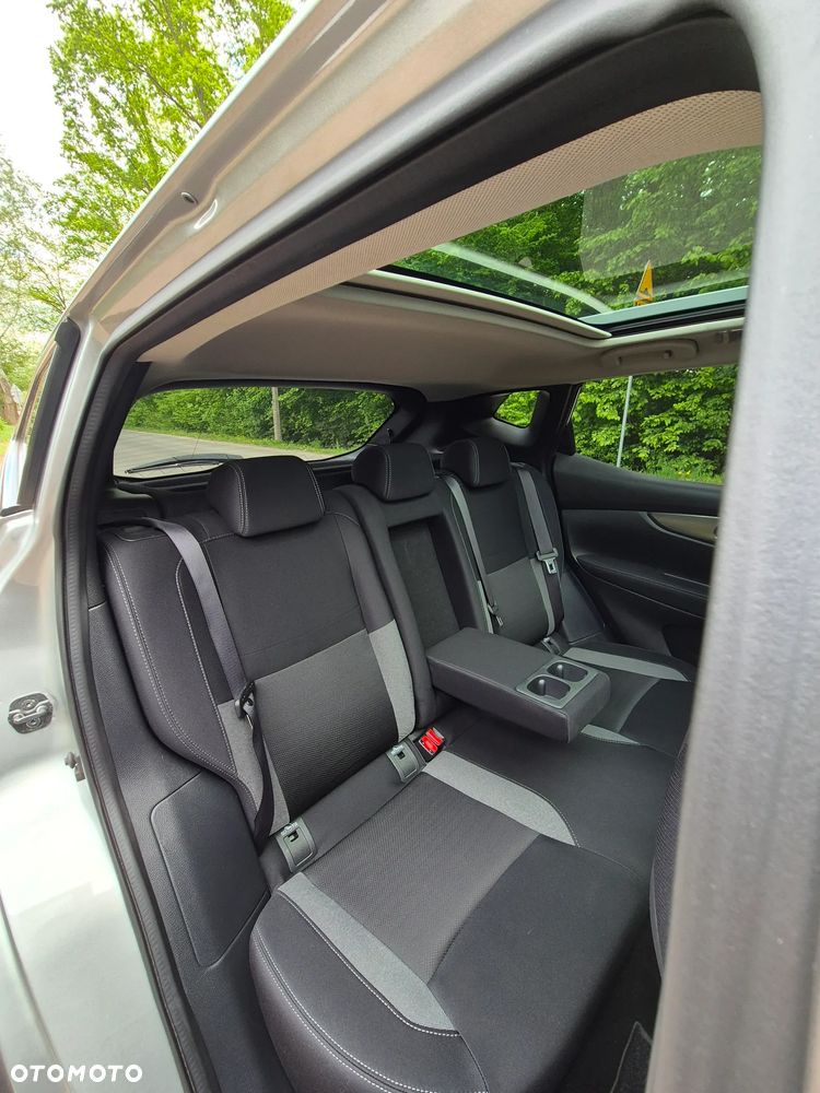 Nissan Qashqai 1.6 DIG-T Tekna - 8