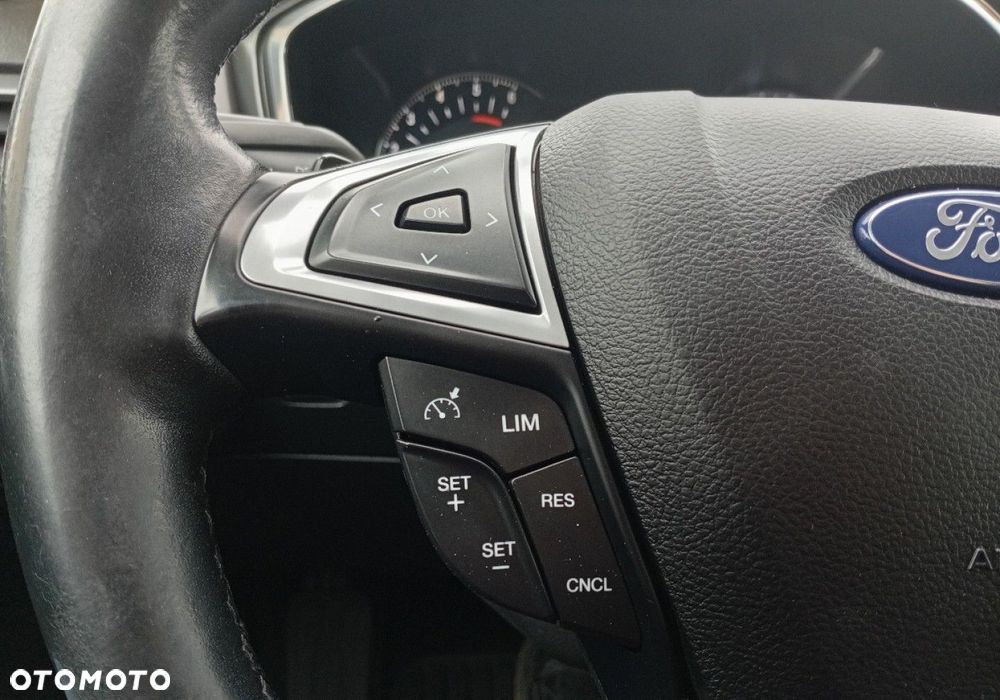 Ford Mondeo - 34
