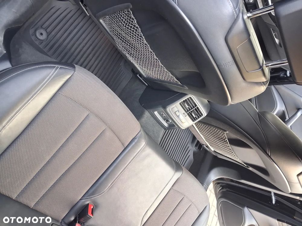 Audi A4 Avant 40 TDI quattro S tronic S line - 8