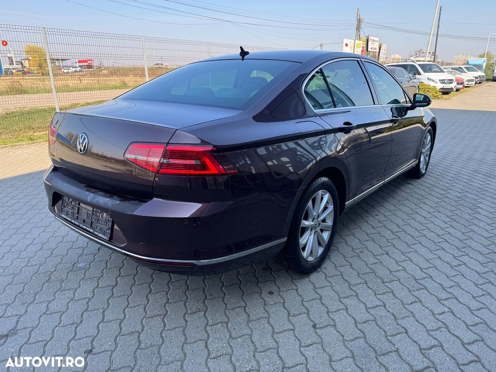 Volkswagen Passat 2.0 TDI DSG Highline - 4