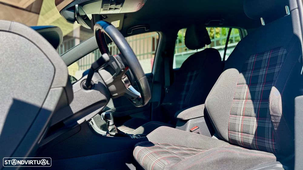 VW Golf 2.0 TSI GTI DSG Performance - 15