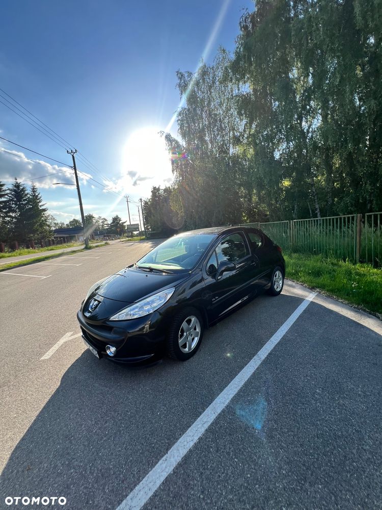 Peugeot 207 - 8