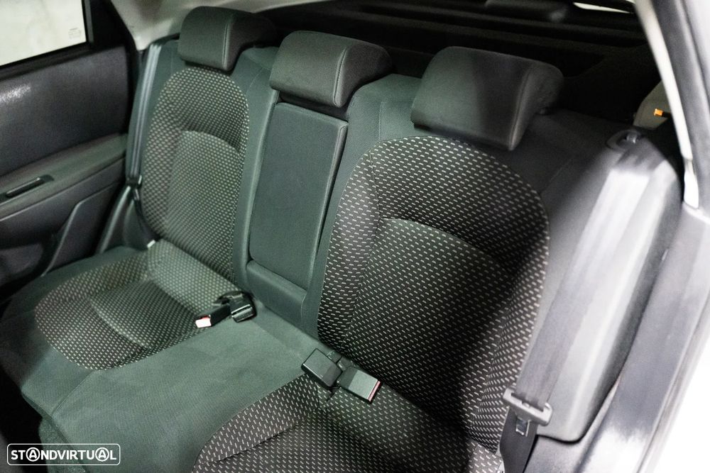 Nissan Qashqai 2.0 Acenta CVT - 31