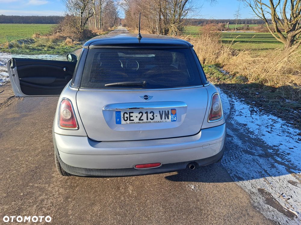 MINI Cooper Standard - 10