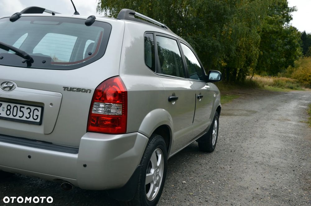 Hyundai Tucson 2.0 Comfort 2WD - 11