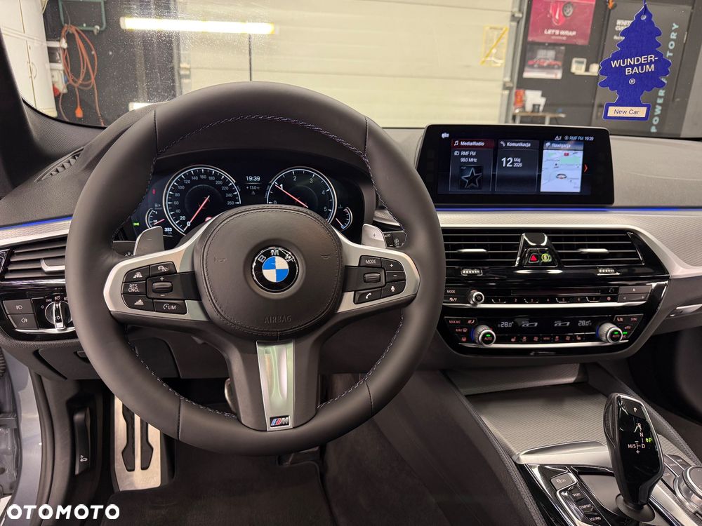 BMW Seria 5 520d M Sport Edition - 24