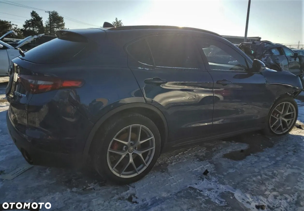 Alfa Romeo Stelvio 2.0 Turbo 16V AT8-Q4 Super - 3