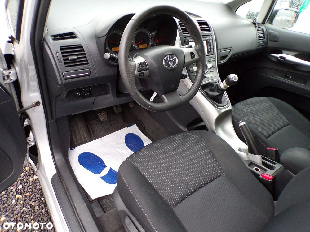 Toyota Auris - 21