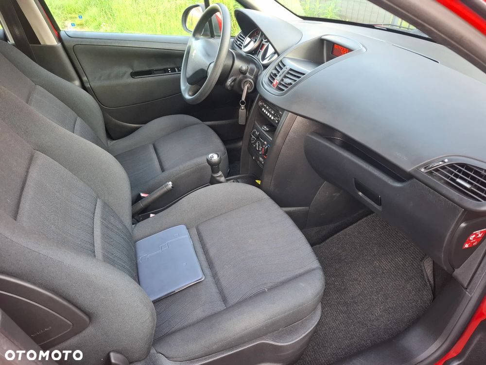 Peugeot 207 1.4 Trendy - 33