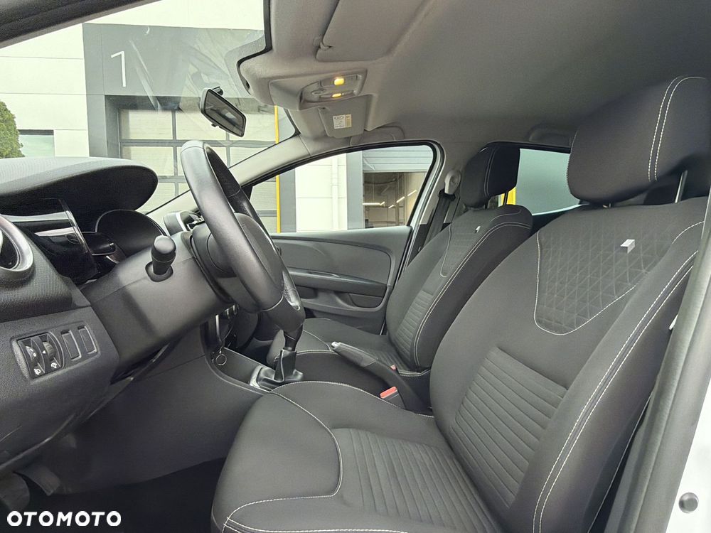 Renault Clio 1.2 16V Limited - 12