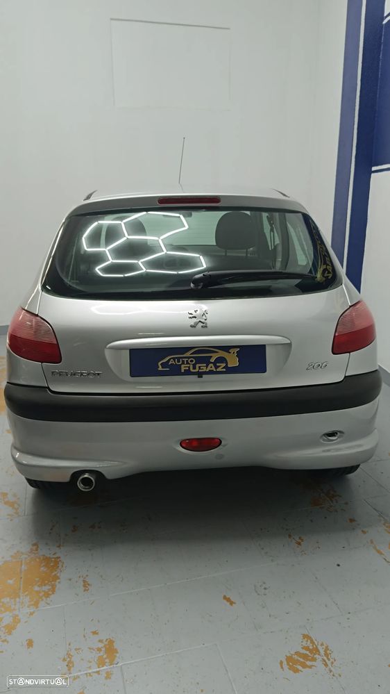 Peugeot 206 1.1 Color Line - 14