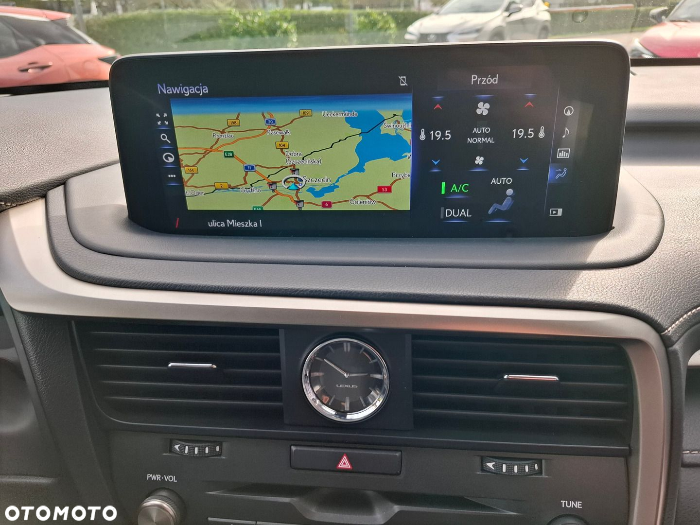 Lexus RX - 31