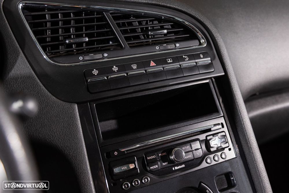 Peugeot 5008 1.6 HDi 7L Allure - 18