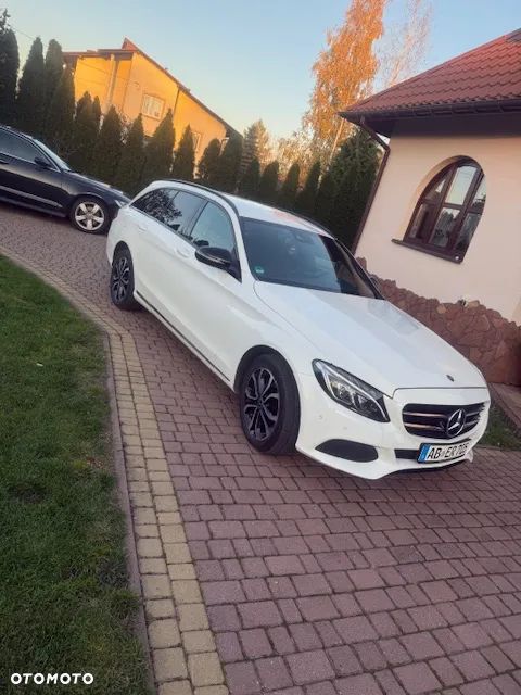 Mercedes-Benz Klasa C 220 d 4Matic T 9G-TRONIC Avantgarde - 6