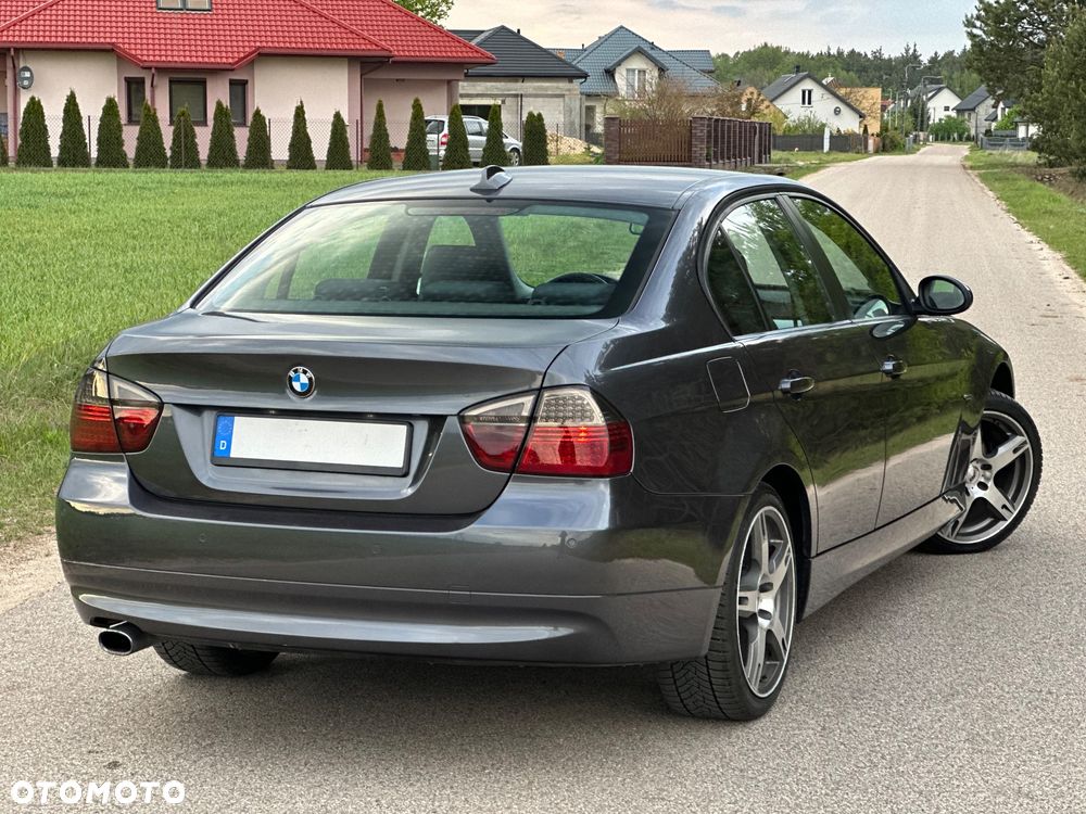 BMW Seria 3 318i - 30