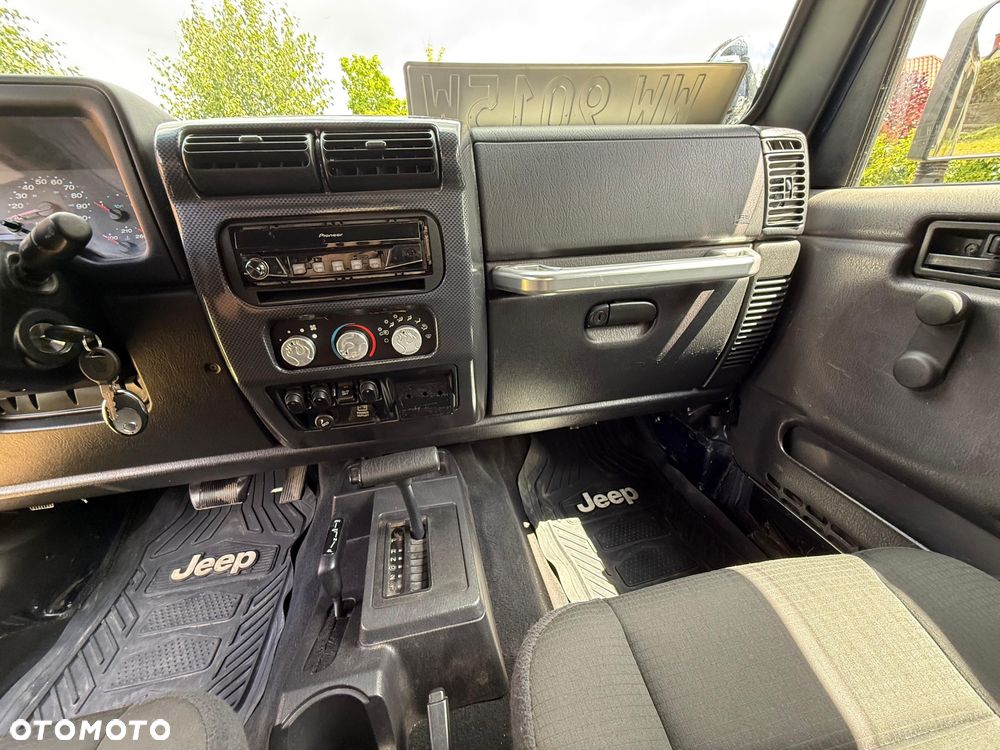 Jeep Wrangler - 19