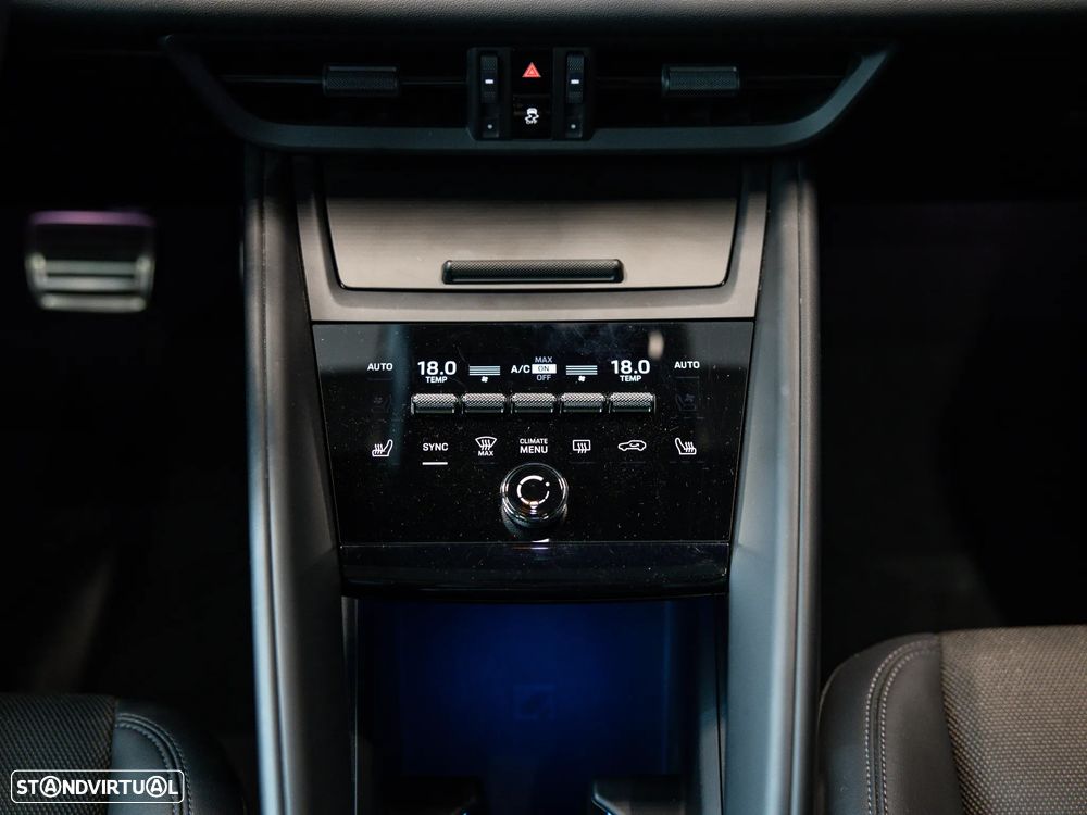 Porsche Macan Electric 4 - 30