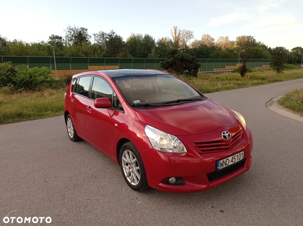 Toyota Verso 2.0 D-4D Premium - 25