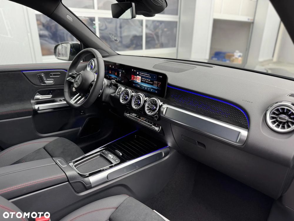 Mercedes-Benz GLB AMG 35 4Matic AMG Speedshift DCT 8G - 17