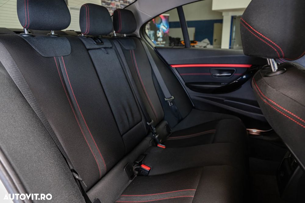 BMW Seria 3 325d Aut. Sport Line - 8